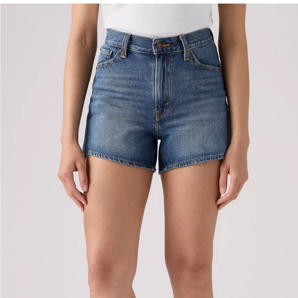Levi’s 80s Mom Shorts